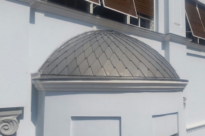 עבודת אומנות של פח אבץ